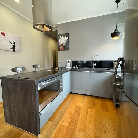 L'arsenal - Centre - Poche Commerces & Restaurant - 6 P