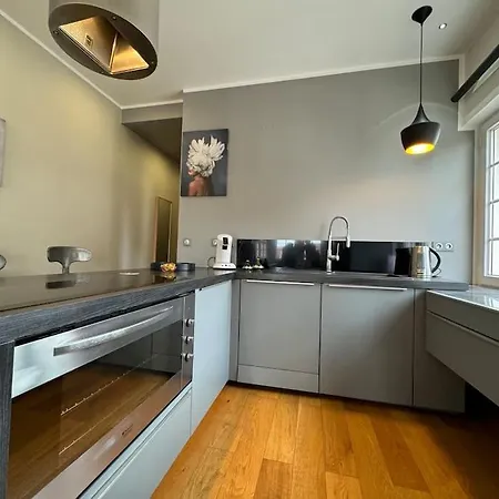 L'arsenal - Centre - Poche Commerces & Restaurant - 6 P Appartement *
