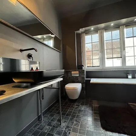 L'arsenal - Centre - Poche Commerces & Restaurant - 6 P Apartament