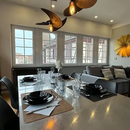 L'arsenal - Centre - Poche Commerces & Restaurant - 6 P Apartament