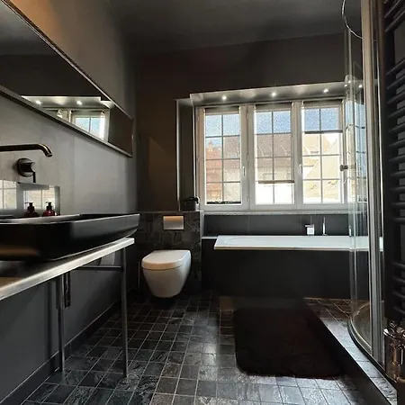 L'arsenal - Centre - Poche Commerces & Restaurant - 6 P Apartament *